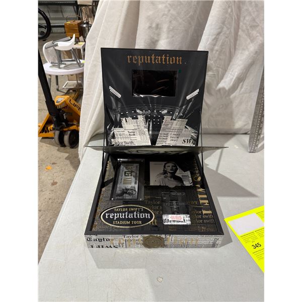 Taylor Swift's reputation Stadium tour Collector
