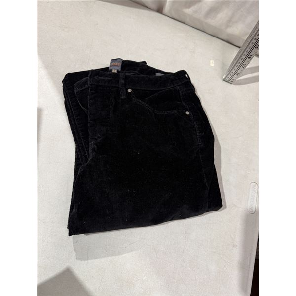 JAG size 12 mid rise pants