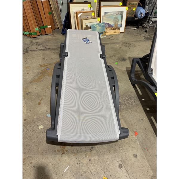 Baja sling lounge chair