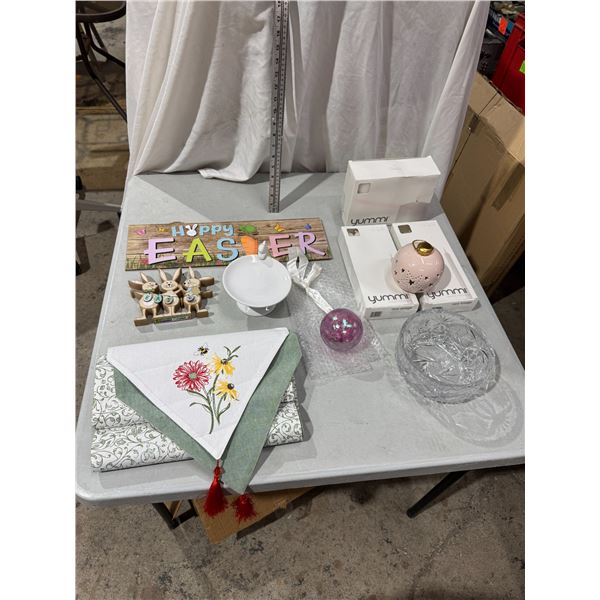 Candles table runner, crystal and Easter decor