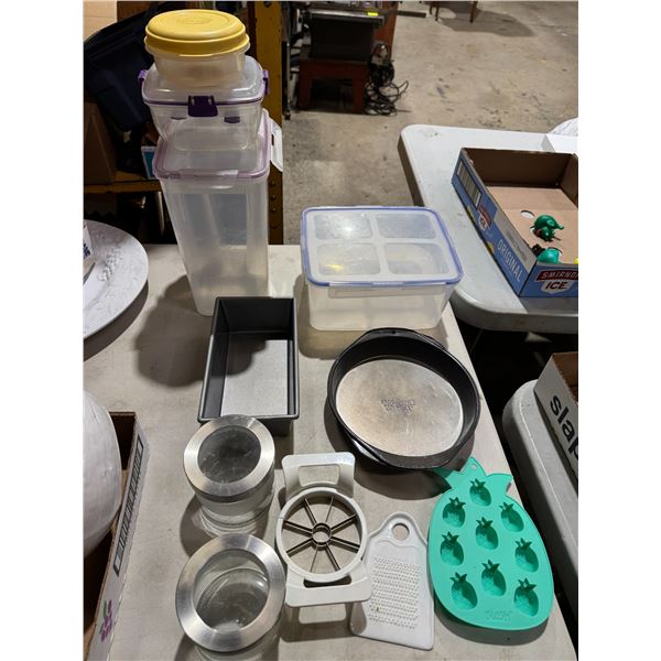 Baking pans and containers