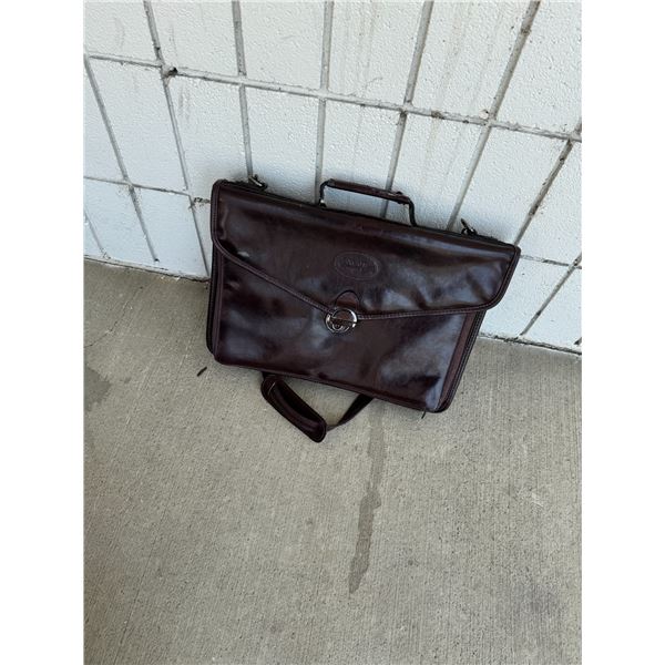 Bugatti bag some ware