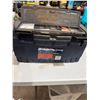 Image 1 : Toolbox and contents