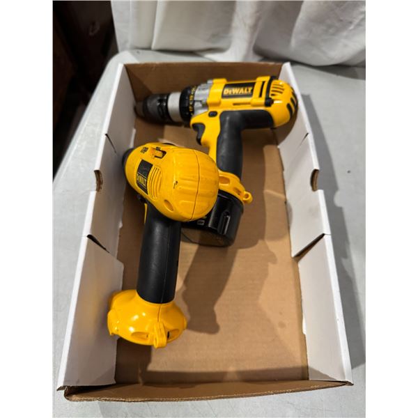 DeWalt drills one battery