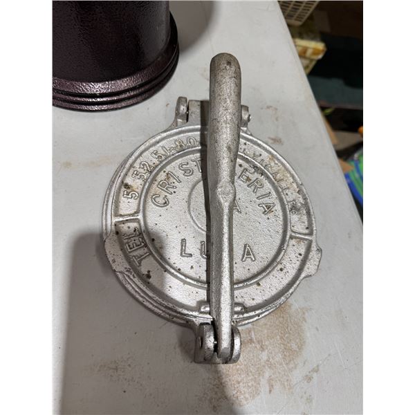 Vintage cristaleria cast iron tortilla maker made in Mexico