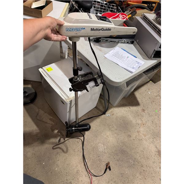 Motor Guide MG28da electric fishing motor. Works