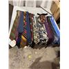 Image 1 : Tie lot