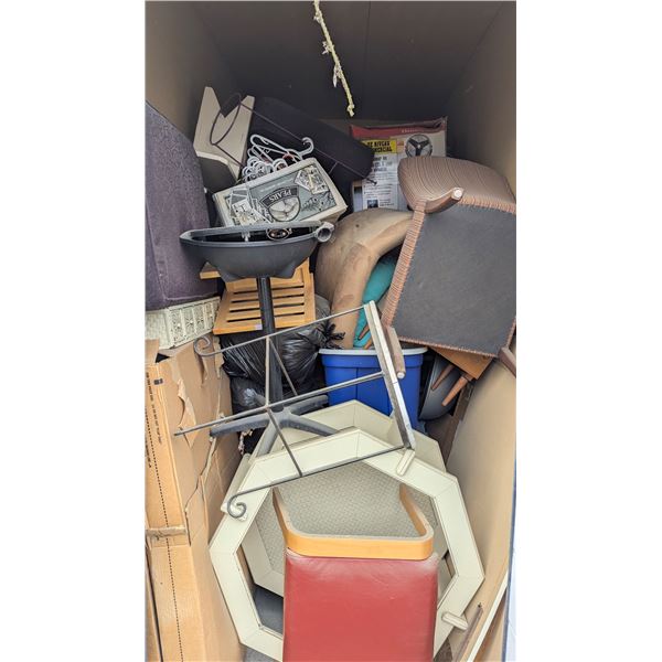 locker contents unit 169 5X10 ok mini storage 2360 Government St Penticton P/U Mon & Tues 9-11AM