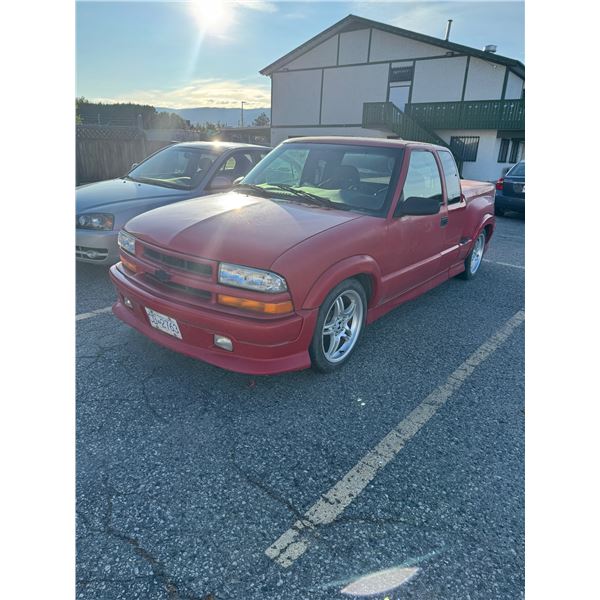 1999 Chevrolet S10 sidestep  pick up 203920 kms Estate Vehicle needs boost