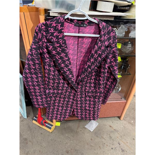 I saw it first blazer size 4