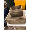 2 rest of Wood crates