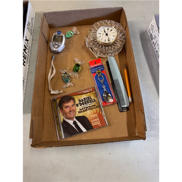 Assorted collectible glass candies, et