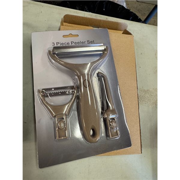 3 Peace peeler set