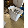 Image 1 : Laundry basket