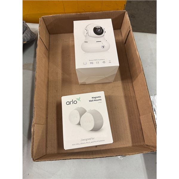 Smart Wi-Fi camera and magnetic wall mounts