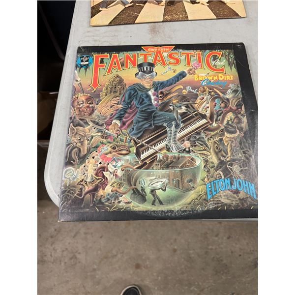 Captain fantastic Elton John record