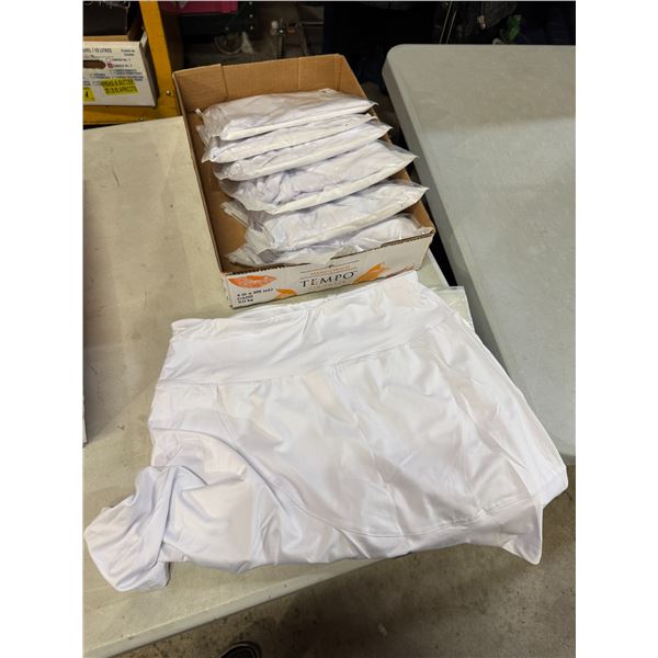 New skorts size large