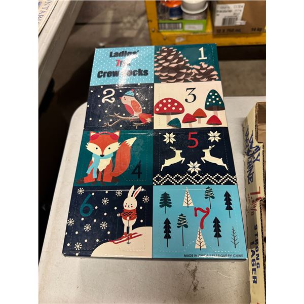 Ladies seven pack crew socks