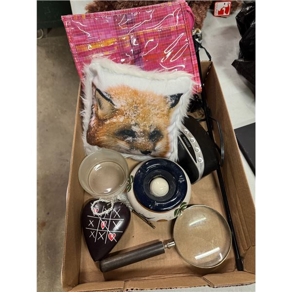 Decor, magnifying glass, Timex, alarm clock, etc.