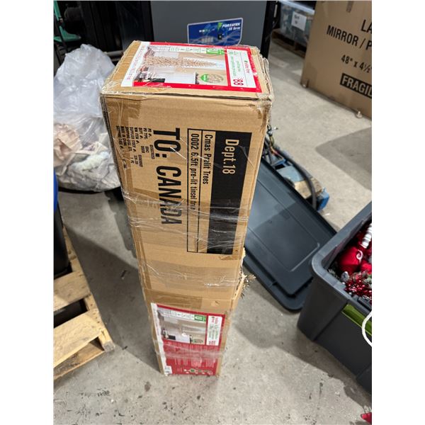 6 foot pre-lit Christmas tree