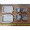 Image 2 : Lot of (4) Cup and (2) Trays.