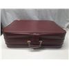 Image 3 : Vintage Large Brentwood Suitecase. (Height 21", Breadth 9", Lendth 28")
