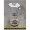 Image 1 : Oster 12-Speed Blender.