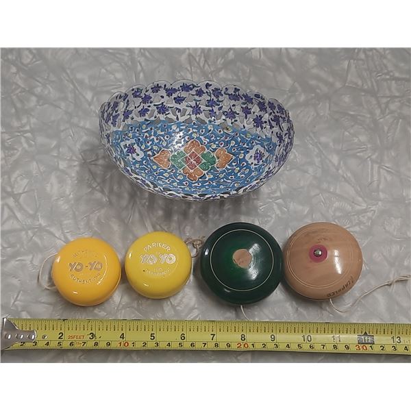 (4) Vintage Yo-Yos and Lawn Bowl.