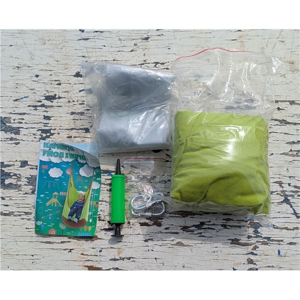 Hanging Frog Swing w/ box and manual (Barely Used or brand new)