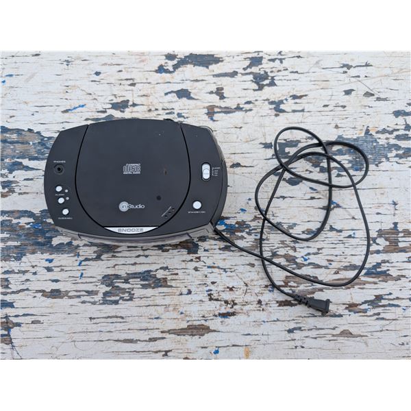 Never used INSTUDIO Disc Player and radio clock Model:1215205