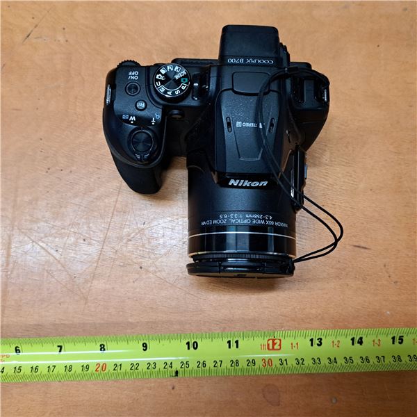 Nikon Coolpix B700 camera