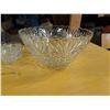 Image 5 : Vintage Arlington Punch Bowl set  w/ Orignal Box (Missing a few glasses)