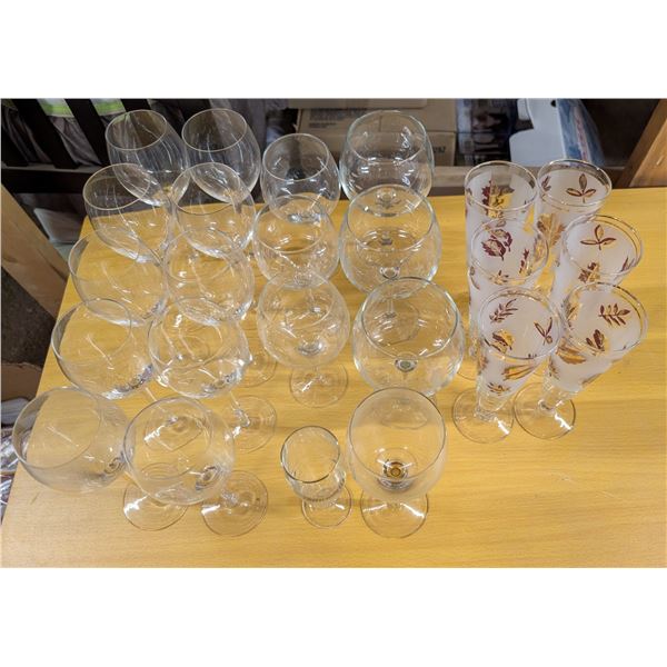 Lot variety of wine glasses (All good condition)