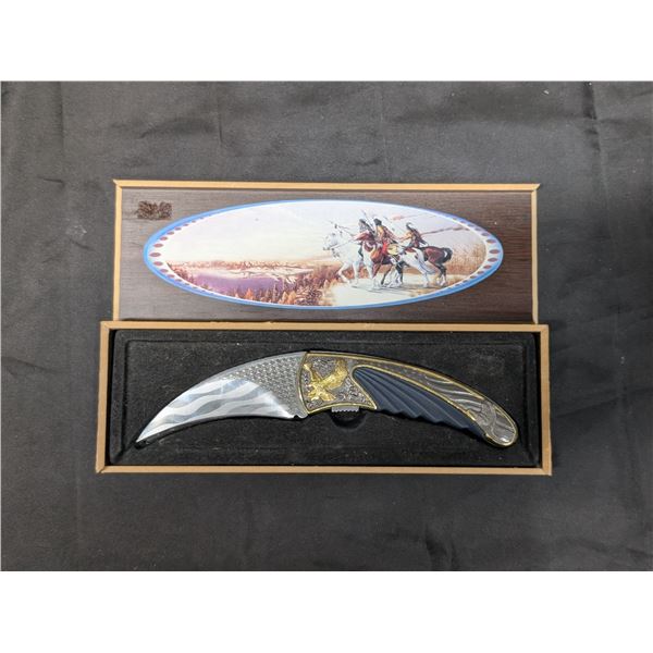 Stainless steel Blade Silver Rubber Handle Colletiable Modern Folding Knife (Excellent Condition)