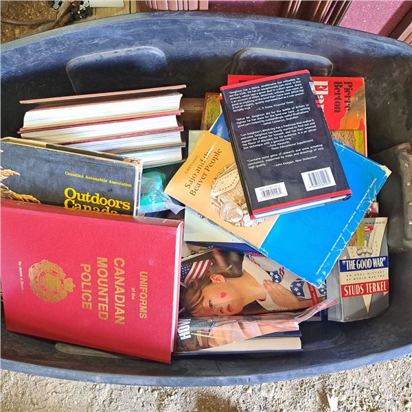 Tub of misc books