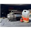 Image 1 : AC vac pump with oil