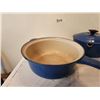 Image 3 : 3 Le Creuset Blue cooking pots - 6,7,8 inches