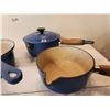 Image 4 : 3 Le Creuset Blue cooking pots - 6,7,8 inches