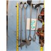Image 3 : Pole clamps - 21 pieces of 1 5/8 inch and 10 pieces of 1 1/4 inch - 4 16inch sh9elter anchors