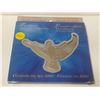 Image 1 : 1999 – 2000 Official Millennium Keepsake. Contains 3 Stamps and a Canada Post dove medal. H