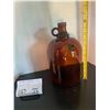 Image 1 : Amber 1 gallon jug with cap