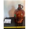 Image 2 : Amber 1 gallon jug with cap