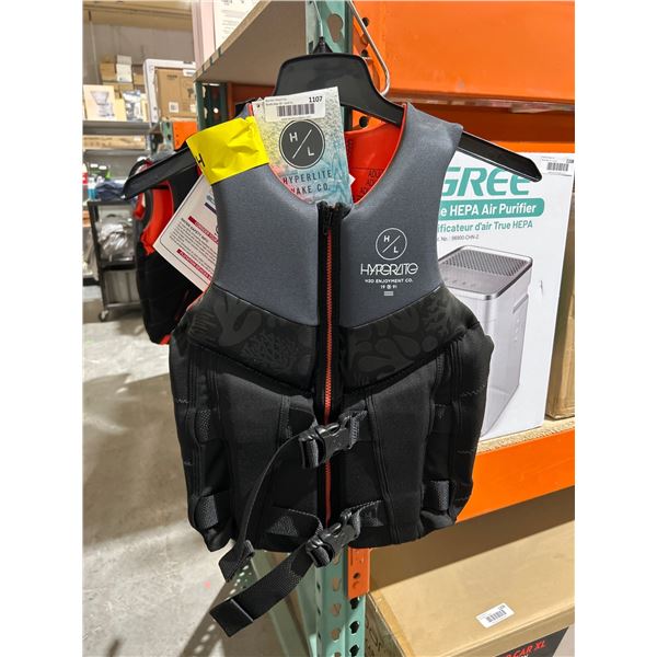 Hyperlite Wake Co. Life Vest, Small, 81cm-91cm/32in-36in, 32PO-36PO