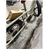 Image 10 : Dosun Portage 36V Electric Bicycle with Rear Cargo Rack   -NEW Floor Model includes Battery & Charge