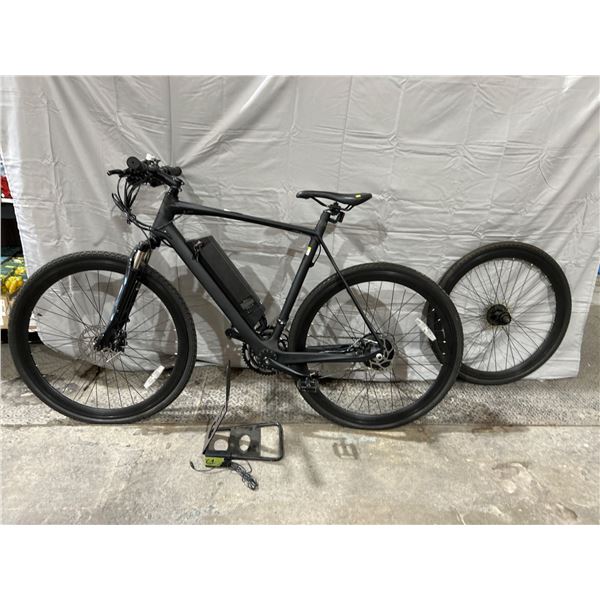 Electric Bicycle With 24V 10Ah Battery and Disk Brakes With Extra Tire