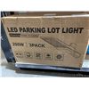Image 2 : LED Parking Lot Light, 200W, 3-Pack, Dusk to Dawn Photocell