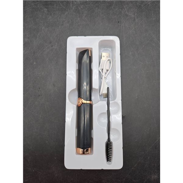 Rechargeable Heated Eyelash Curler with USB Charging – Model 3424