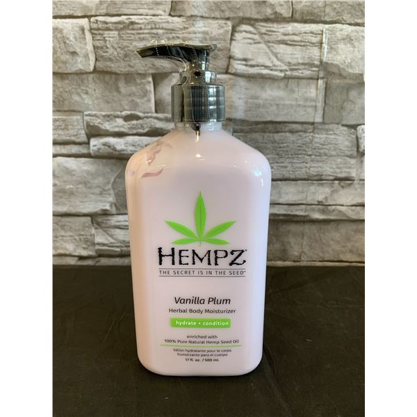 Hempz Vanilla Plum Herbal Body Moisturizer Hydrate+ Condition 500ml