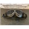 Image 1 : Motorcycle Goggles - Black Frame