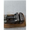 Image 2 : Shop Table Vise (4")